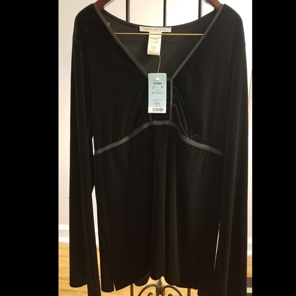 Max Studio Tops - Max Studio velvet top